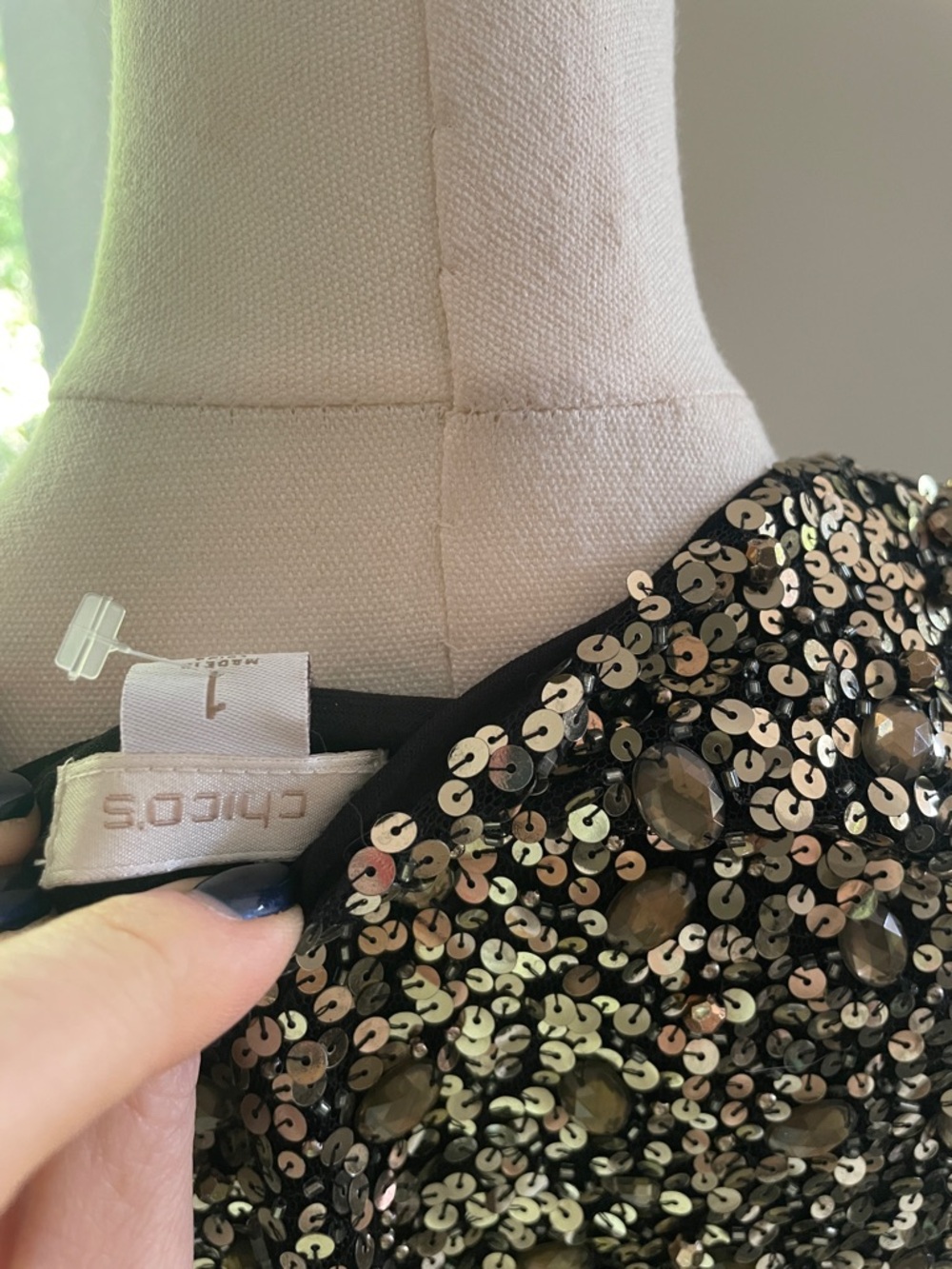 Chico’s Bolero NWT Size 1 Starlight Pizzazz Black and Gold Sweater Stunning - Picture 11 of 13